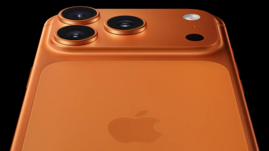 iPhone Air or iPhone 17 Pro: Which One Should You Buy? Tim Cook and Apple Designers Weigh In
